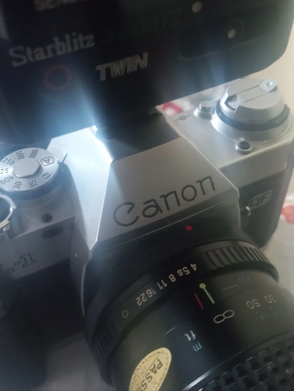 AS IS Vintage Canon AL-1 QF 35mm Camera Parts Repair Lenses Flash Filters - Picture 4 of 10